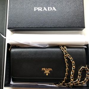 Prada Wallet On Chain